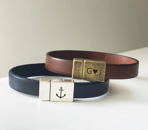 Vista 8 de Men's Leather Bracelet Personalized - Hidden Message Wristband - Customizable Anniversary Gift for Husband -Sentimental Present for Boyfriend