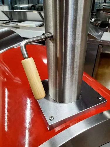 Vista 5 de Horno o parrilla de pizza artesanal de acero inoxidable esmaltado rojo de madera al aire libre de 32.5 pulgadas con cubierta impermeable, cáscara