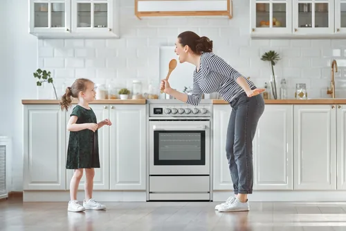 Vista 2 de Rangaire RRE241TS - Horno eléctrico de 24 pulgadas con temporizador, acero inoxidable, quemadores infrarrojos, convección verdadera, estantes