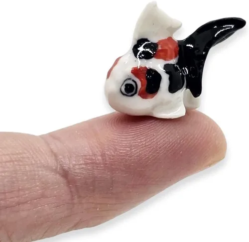 Vista 9 de WitnyStore Pequeña figura de pez oranda blanco y naranja – Miniatura hecha a mano de cerámica Ryukin Fantail dorado pez acuario animales de acuario