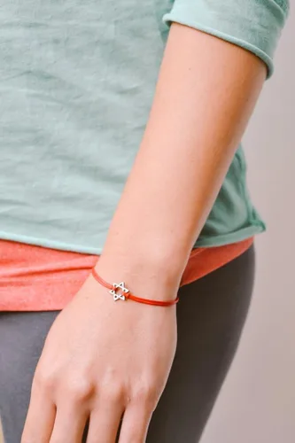 Vista 2 de Pulsera de estrella de David, pulsera de plata con estrella de David, pulsera roja para mujer, regalo de Bat Mitzvah, judía, hebreo joyería