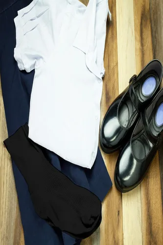 Vista 2 de Basico Paquete de 6 calcetines de uniforme escolar para niñas