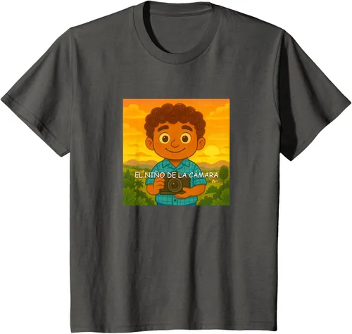 Vista 83 de Camiseta El Niño de la Cámara – Diseño Oficial del Cuento Ilustrado