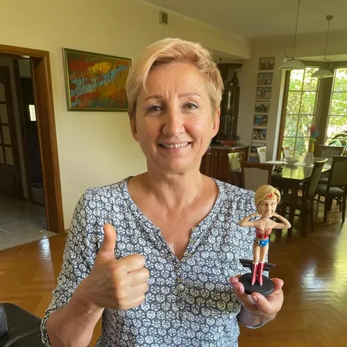 Vista 6 de Novela Figuras de Bobbleheads personalizadas a partir de la imagen para adultos; escultura personalizada totalmente hecha a mano, figura de cabeza