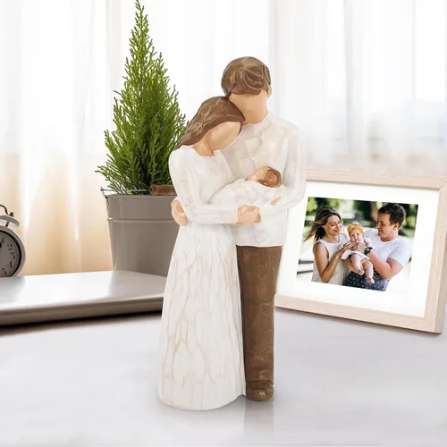Vista 4 de Regalos para nuevos padres para parejas, regalos para nuevas madres para mujeres, una familia de tres figuras, regalo para mamá y papá por primera