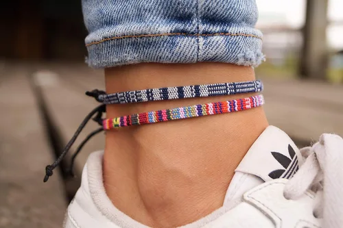 Vista 2 de Made by Nami Juego de 2 tobilleras estilo surfista, impermeables, ajustables, trenzadas, para mujeres y hombres, estilo bohemio para estilo étnico