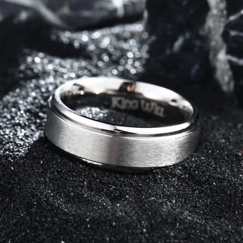 Vista 2 de King Will BASIC - Anillo de titanio negro para hombre, 0.315in, borde biselado pulido, acabado cepillado mate, juego de 2 piezas, Titanio, Sin