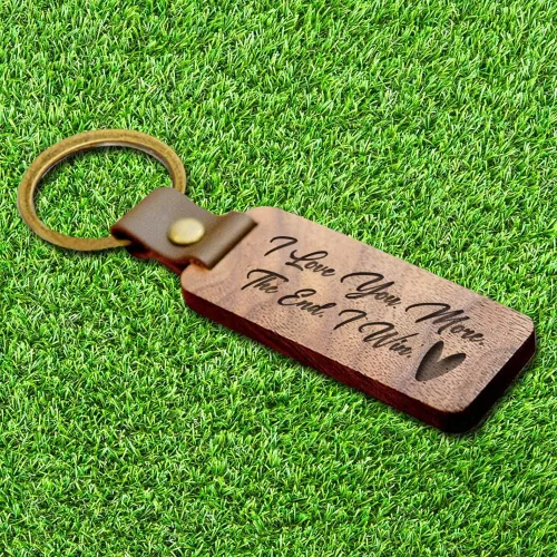 Vista 2 de Seaury Kareen 2 llaveros de madera grabados con texto en inglés "Love You Most Love", regalo de novio, regalo de cumpleaños, llavero para casa