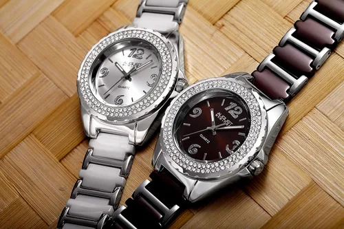 Vista 5 de August Steiner AS8036 - Reloj de pulsera de cerámica con dos filas de cristales auténticos en bisel