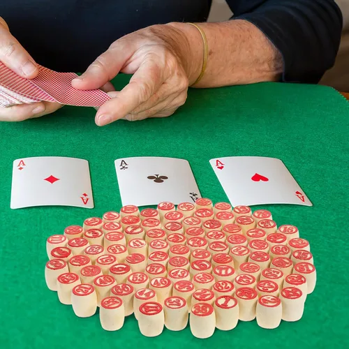 Vista 2 de VICASKY Russian Lotto - Juego de bingo de madera para adultos y familia, juego de tombola estilo soviético vintage, ideal para viajes, reuniones