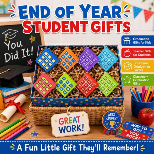 Vista 5 de Hicarer 8 llaveros de fiesta de Tic Tac Toe para fiesta de cumpleaños a granel, regalos de fin de año para estudiantes, niños de 8 a 12 años, regalo