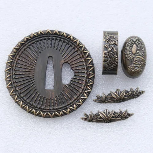 Vista 48 de Espada samurái japonesa KOSHIRAE – TSUBA FUCHI KASHIRA MENUKI 68-100