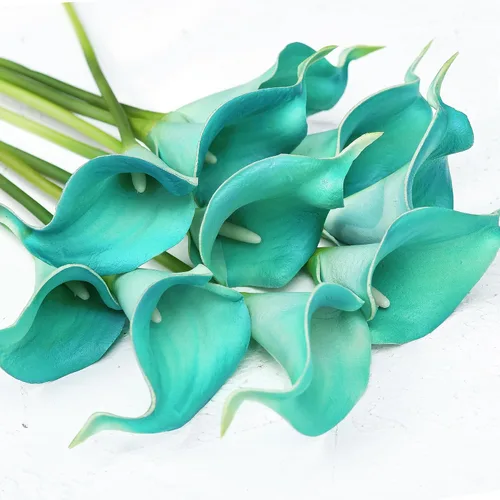 Vista 2 de FiveSeasonStuff Real Touch - Ramo de flores artificiales de lirio de cala para novia, arreglos florales, 15 lirios de cala (azul cerúleo)