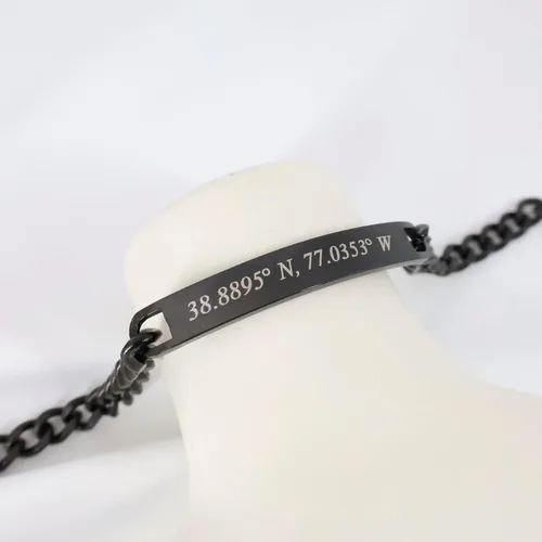 Vista 9 de Pulsera Grabada Personalizada con Escritura a Mano Personalizada o Texto Mecanografiado Pulsera de Cadena Bordillo de Acero Inoxidable en Acabado