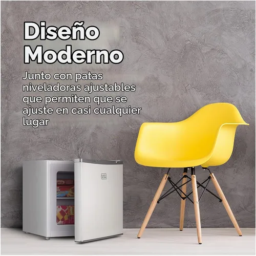 Vista 4 de BLACK+DECKER 1.2 Cu. Ft. Compact Upright Freezer, BUFK12W, White Certificado Energy Star, mini congelación profunda con estante de alambre de ancho