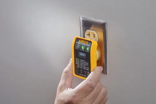 Vista 4 de Fluke ST120+ Probador de Enchufe GFCI con Señal Audible