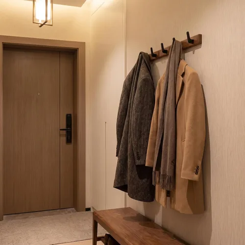Vista 3 de Perchero de pared para colgar abrigos, ganchos de madera de nogal Perchero con 5 ganchos