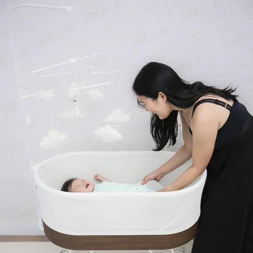 Vista 7 de Happiest Baby Sky Mobile