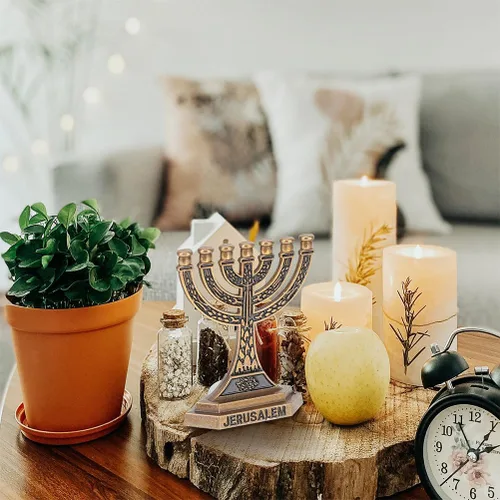 Vista 8 de Ciieeo 4pcs Menorah Candelabro Taper Candle Stand Centro de mesa Hanukkah Shabat Judío Vacaciones Decoración de mesa