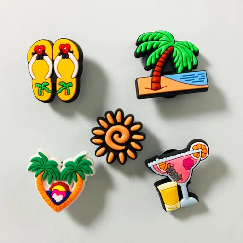 Vista 5 de Kinearcharms 30, 50, 75, 120 piezas diferentes de dijes para zapatos para decoración de sandalias para mujeres y hombres, dijes de PVC