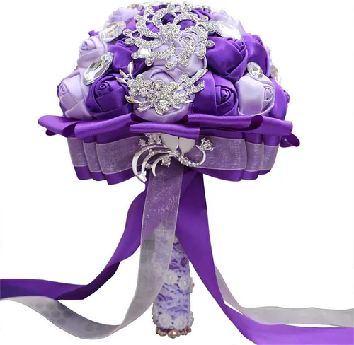 Vista 9 de Ramo de broche para novia pequeña, ramo de boda, ramo de rosas de satén para niña, hecho a medida, ramo floral de boda, arreglo de centro de mesa