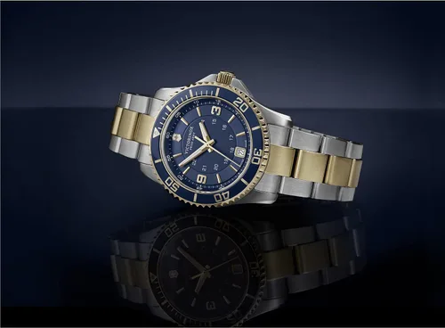 Vista 2 de Victorinox Swiss Army Maverick - Reloj pequeño para mujer