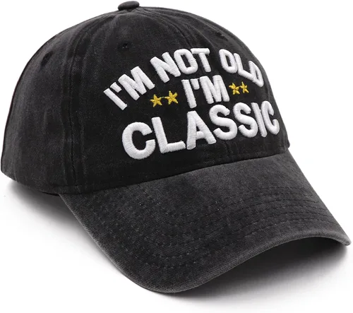 Vista 3 de Divertidos regalos de jubilación o cumpleaños sombreros para hombres y mujeres, gorra de béisbol clásica I'm Not Old Regalos para papá, abuelo