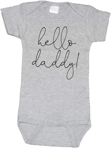 Vista 10 de Bump and Beyond Designs Hello Daddy Anuncio de embarazo a su esposo