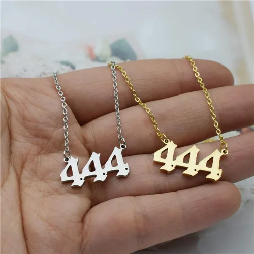 Vista 6 de HUTINICE Angel Number Necklace, 18K Gold Plated Dainty 111 222 333 444 555 666 777 888 999 Pendants Choker Necklace For Women Numerology Minimalist