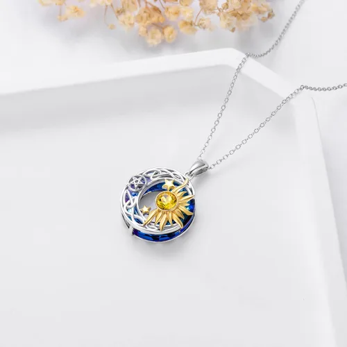 Vista 3 de AOBOCO Collar de plata de ley 925 con luna y estrella celta para mujeres y niñas