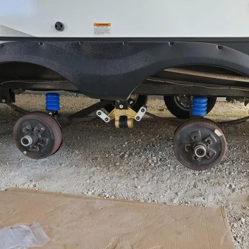 Vista 7 de SuperSprings Remolque SumoSprings para eje de remolque con 3000-5000 GAWR, configuración de eje de resorte Capacidad de 1400 libras al 50%