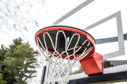 Vista 15 de Goalrilla El bloqueador de llantas de baloncesto protege tu aro con un sistema de bloqueo, color negro