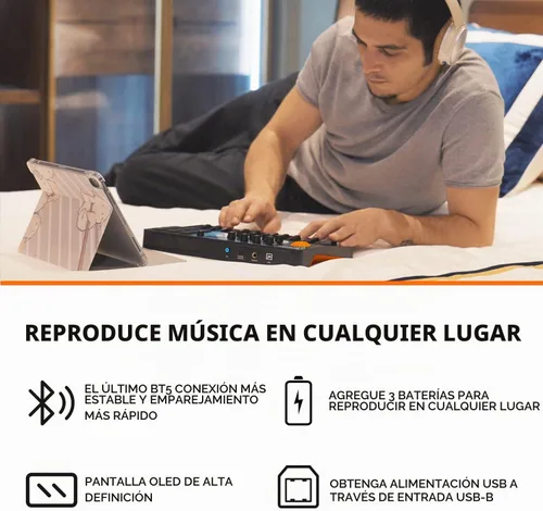 Vista 3 de Controlador de teclado MIDI Bluetooth portátil HXW, con 25 teclas, 9 almohadillas de ritmo retroiluminadas, pantalla OLED, 8 perillas, software