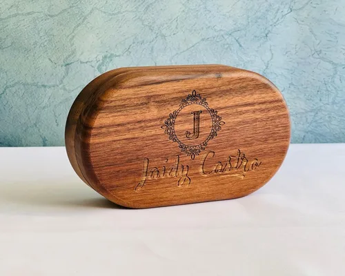 Vista 3 de Joyero personalizado para mujer, flor de nacimiento, organizador de madera hecho a mano, grabado personalizado con letra inicial y nombre