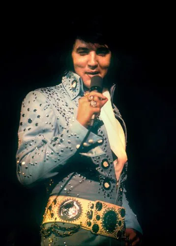 Vista 8 de Elvis on Tour (Blu-ray Book)