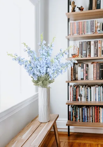 Vista 7 de IPOPU Flores Falsas Delphinium de 33.5 pulgadas, Flores Artificiales de Seda, 6 Piezas Azul Claro Larkspur Flores Artificiales de Tallo Largo