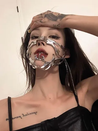 Vista 2 de Máscara mecánica punk para mujeres y hombres, Halloween, fiesta, baile de graduación, máscara de metal, máscara de cosplay, joyería de Halloween