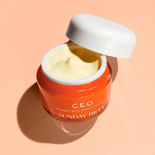 Vista 2 de Sunday Riley C.E.O. Crema hidratante facial rica en vitamina C
