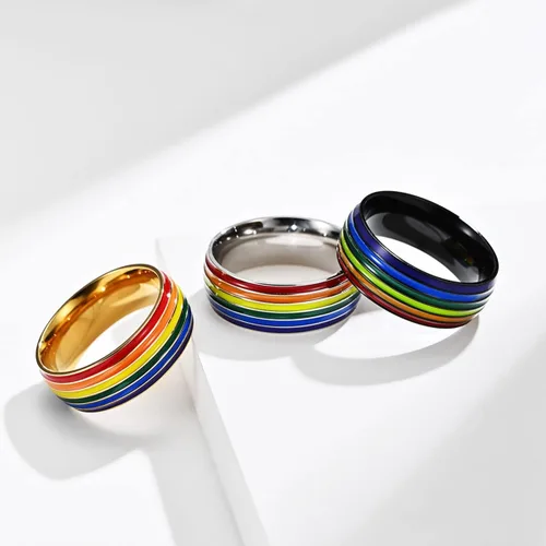 Vista 3 de Anillo de oro arcoíris Love Together para parejas, de acero inoxidable, 0.315 in de ancho, para desfile, arco iris, boda, compromiso, anillos
