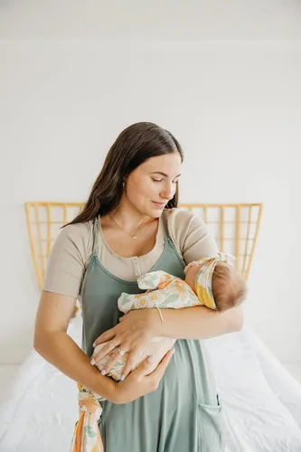 Vista 5 de Copper Pearl Vestido de bebé Dormir recién nacido anudado para bebé niño y niña, vestidos suaves y elásticos de manga larga con lazo inferior