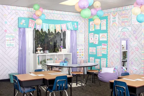 Vista 4 de Teacher Created Resources Faroles de papel colgantes pastel Pop de 8 pulgadas