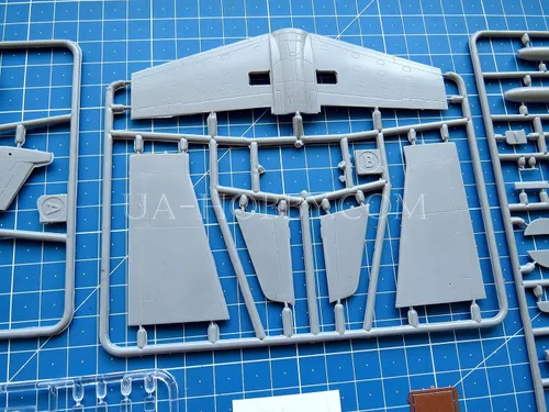 Vista 8 de Amodel 72295-1/72 - Learjet-35A LX-ONE, PT-LOE Juego de maquetas a escala