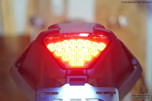 Vista 5 de Luces traseras LED secuenciales integradas con lente ahumada para Yamaha MT-07 2018-2020