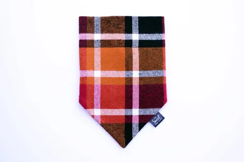 Vista 7 de Plaid Flannel Over the Collar Dog Bandana Perfect for Thanksgiving and Christmas, Handmade Warm and Soft Slip On Pet Bandana for Fall and Winter