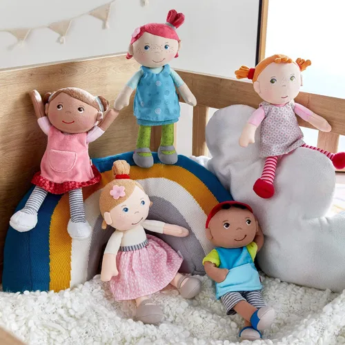 Vista 7 de HABA Snug Up Camilla - Muñeca suave de 10 pulgadas, lavable a máquina, perfecta para acurrucarse, primera muñeca suave y figura de felpa para niños