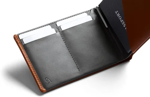 Vista 4 de Bellroy Billetera de viaje, titular de documentos de viaje (pasaporte, billetes, efectivo, tarjetas y bolígrafo) -, Caramelo, Wtrb