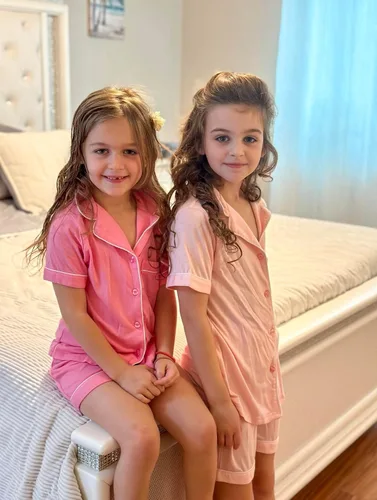 Vista 4 de luxilooks Conjunto de pijama de manga corta para niños y niñas de 2 piezas, ropa de dormir suave con botones, ropa de dormir de verano