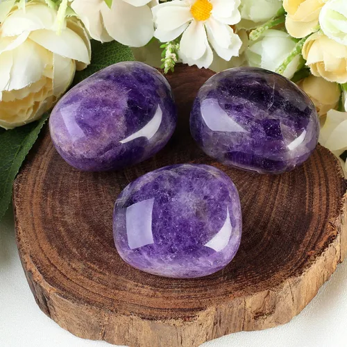 Vista 4 de MAIBAOTA Cristal de amatista de 1.6 a 2.0 pulgadas, piedra de amatista grande, cristales curativos para reiki, piedras pulidas de color morado