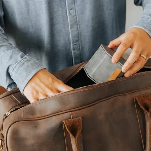 Vista 12 de Funda protectora de viaje para reloj de 1 ranura, organizador de relojes de alta calidad, con cuero vegano, almohada ajustable para cualquier reloj