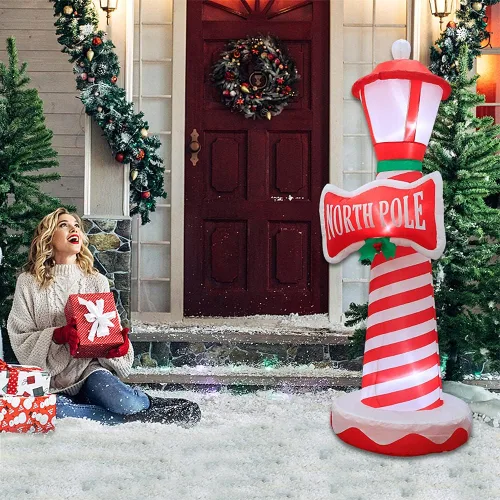 Vista 5 de Poptrend Decoraciones inflables de Navidad, faro inflable de Navidad, decoración de Navidad para patio, césped, hogar con luces LED de Navidad